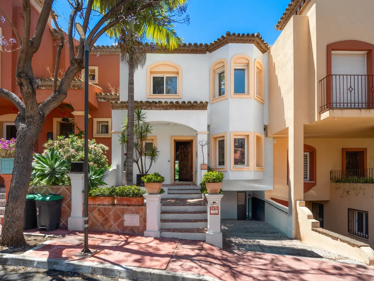 be925e3b-145a-47d6-89d2-78d7fe21e2e4