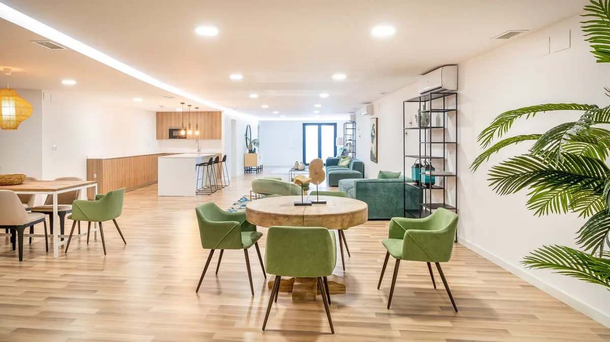 c7d9a979-5e32-436e-9ac0-b3b9f7aa7798