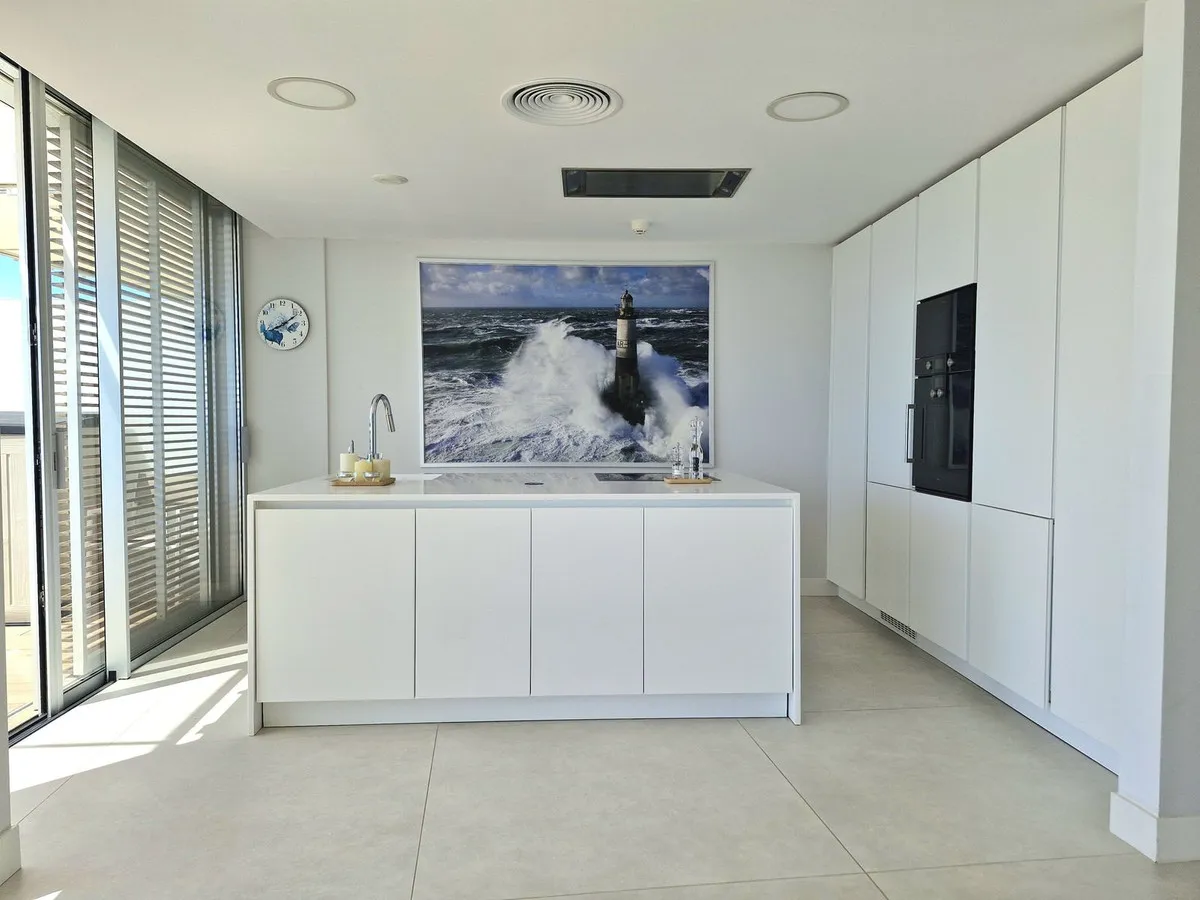 d8120ecb-6d6b-48f7-9246-f6b34f54232a