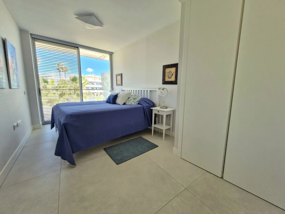 df645dbf-fa23-4c41-9fe0-10ad37f1c9e1