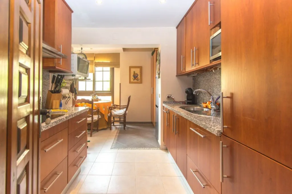 1b63f96d-bafe-468b-892e-8731e6e2b719