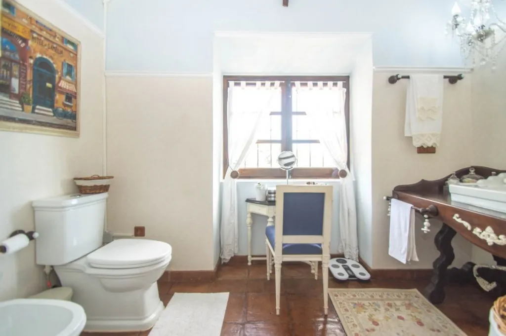 2b86b051-eda8-4719-b121-bd3bbbf26230