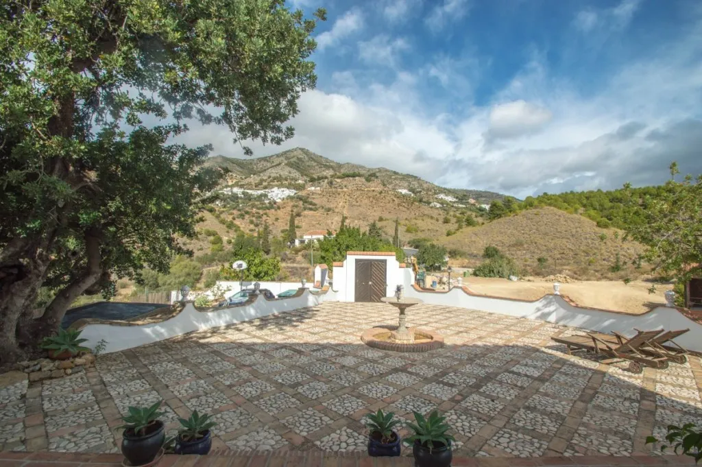 36e02cf7-bc8e-44ca-b384-4c8b169bb2b8