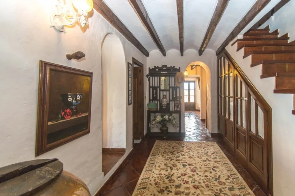 8394ac30-2724-46db-82a5-496adbc6e402