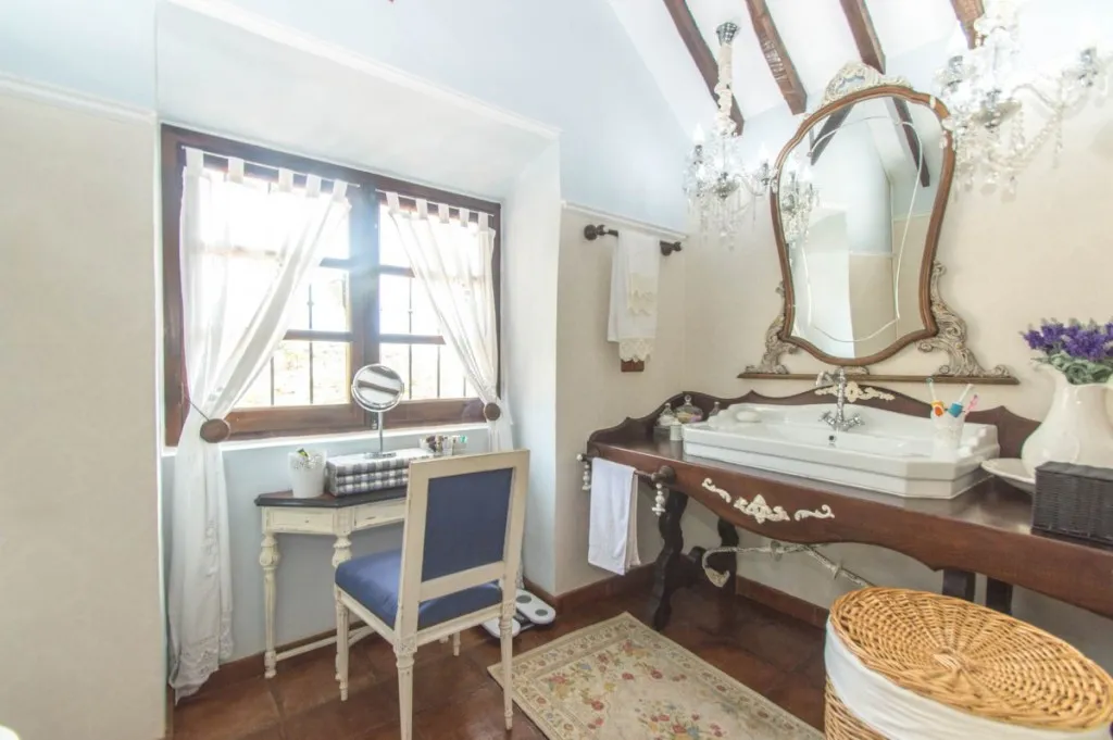 93b7102a-cc4e-4704-86cb-e1d1f6374c0f