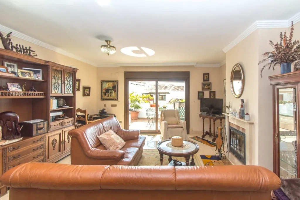 f524dc16-6e1d-449c-9a4f-ad9d46e24e1f