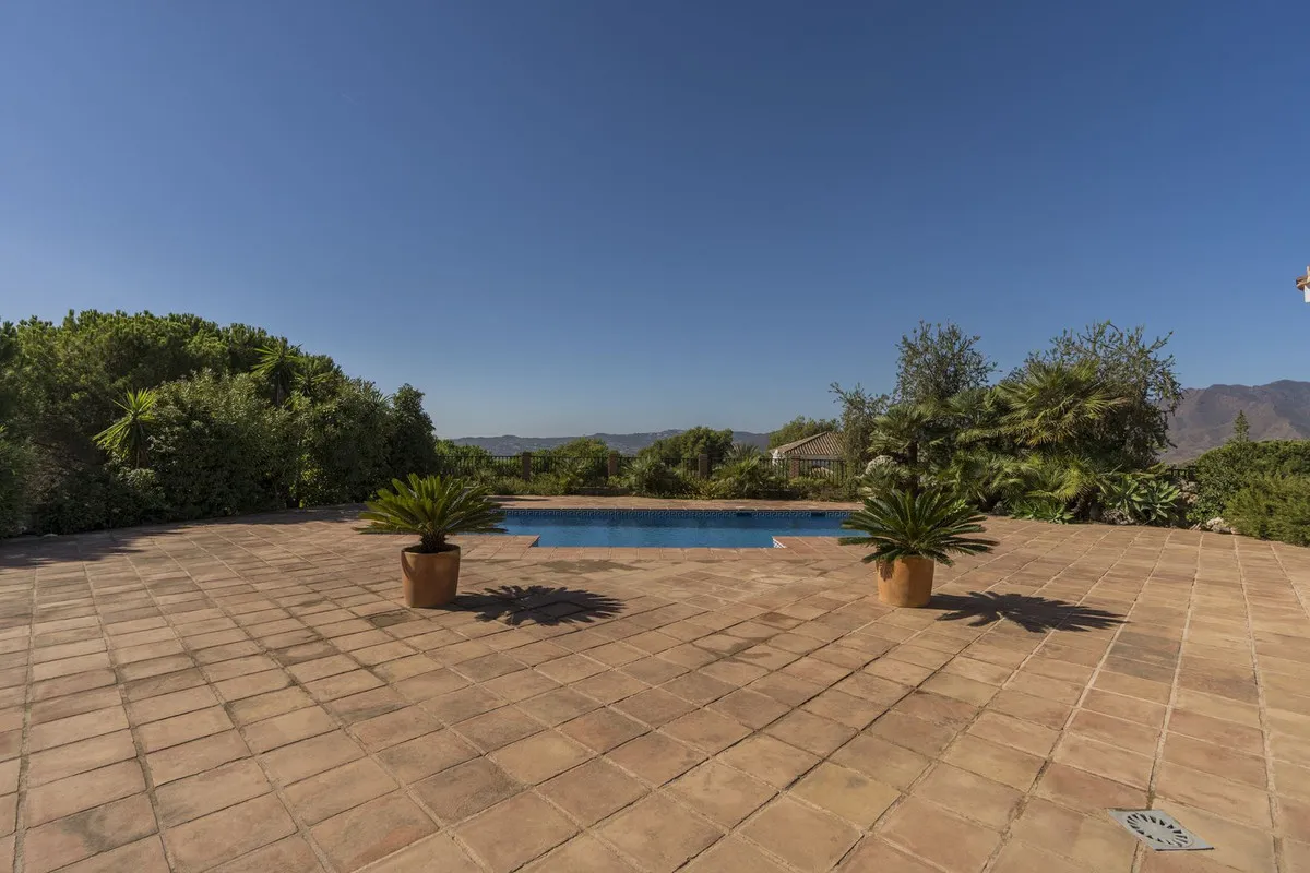 39bfabe5-fb38-4f59-a6b9-6eea2bc54479