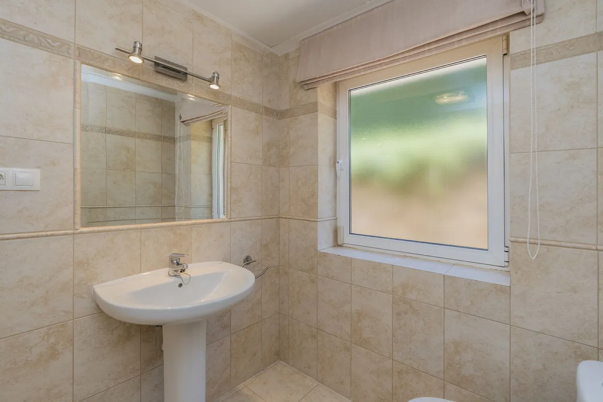 80778925-2bcb-4538-aae3-df307777a1ac