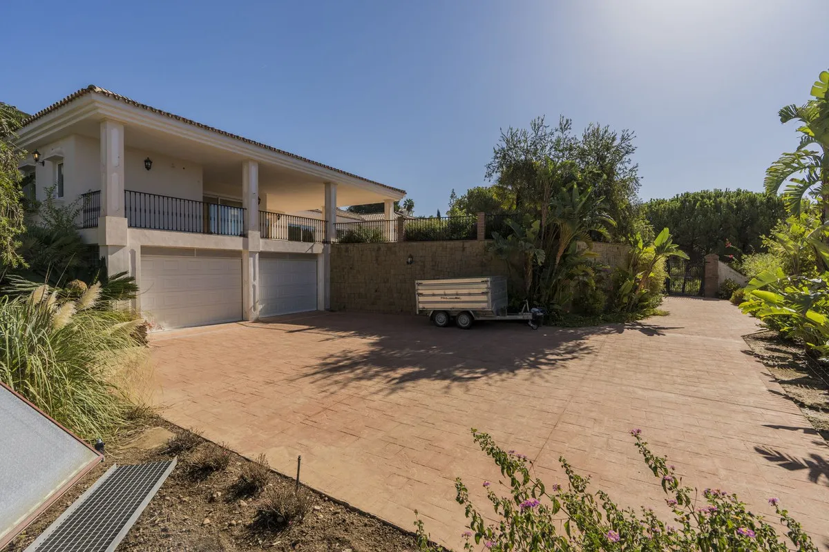 f51585cd-acc5-4d87-85d6-76dbdf73ee35