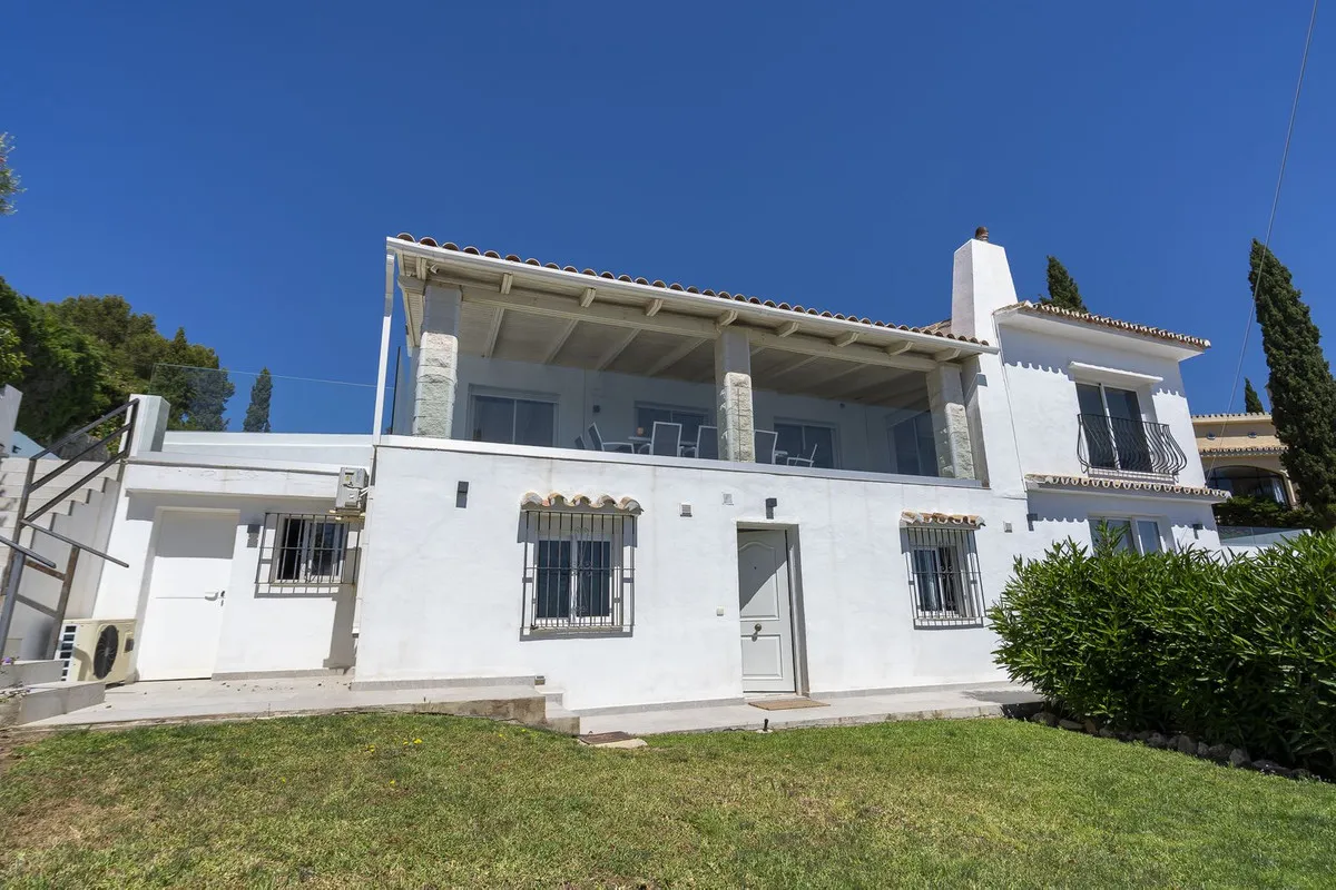 ee51de03-5f9b-4d96-a634-39f256d5966f