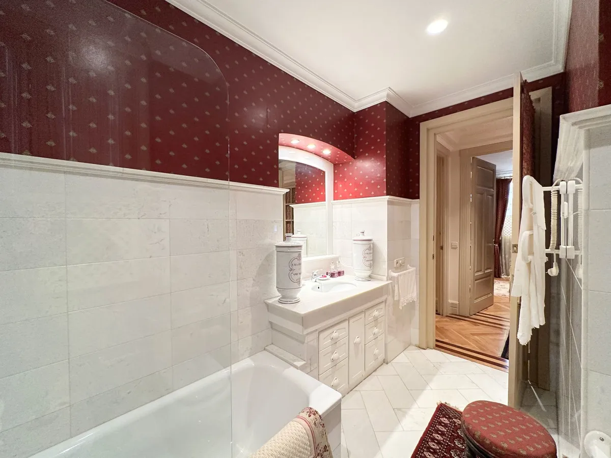 a11095fe-12ac-4edd-ae4d-41103be3a7f5