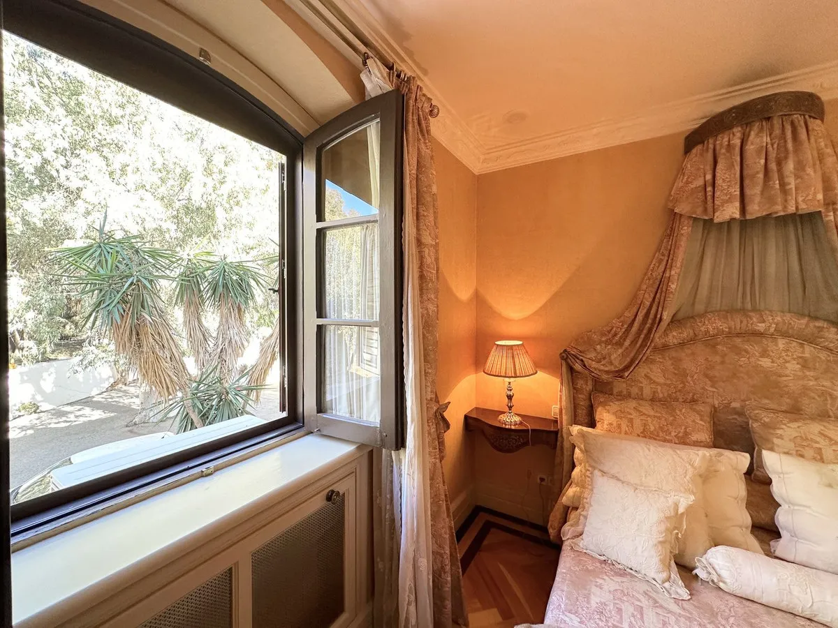 ff949f4b-e5dc-45b7-b70c-aa78971569e7