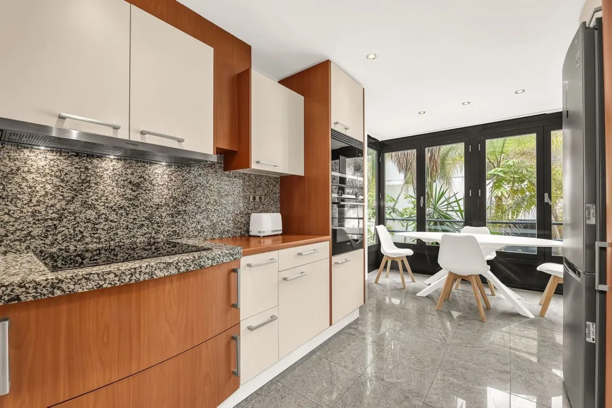 4e35e43e-63ec-42ec-9bec-205a0adb6297