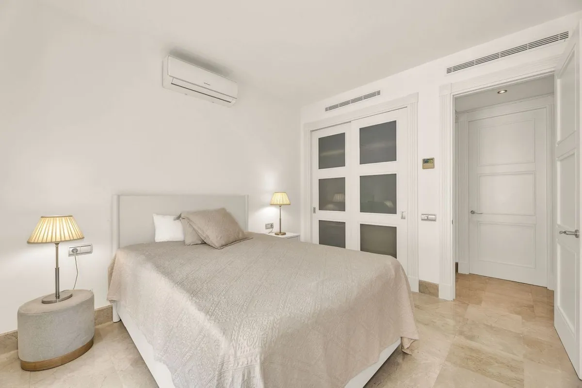 812cdae6-1f71-45b7-b781-e3a58bf624f6