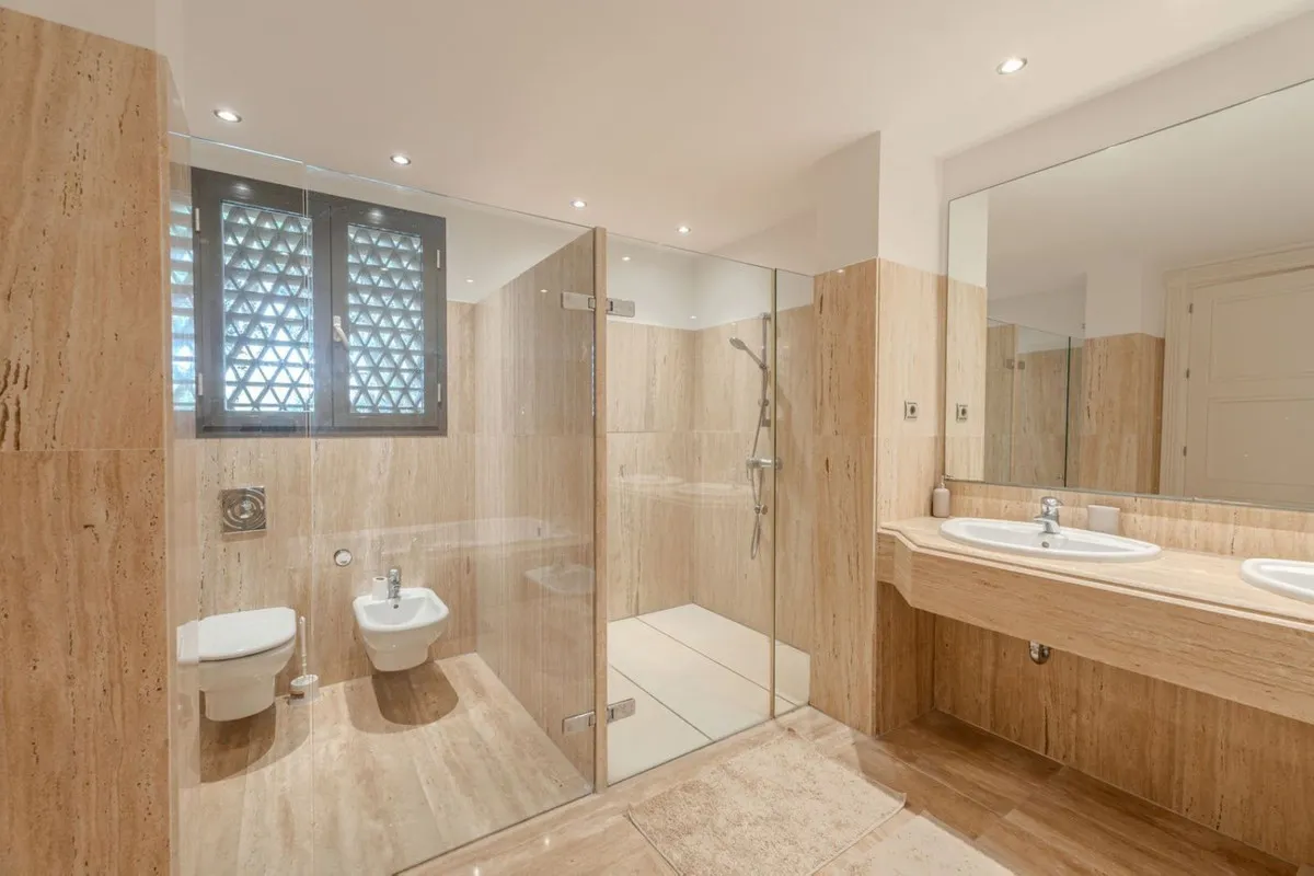 a68e6bec-2be3-4a14-8648-acd9ec8a2a49