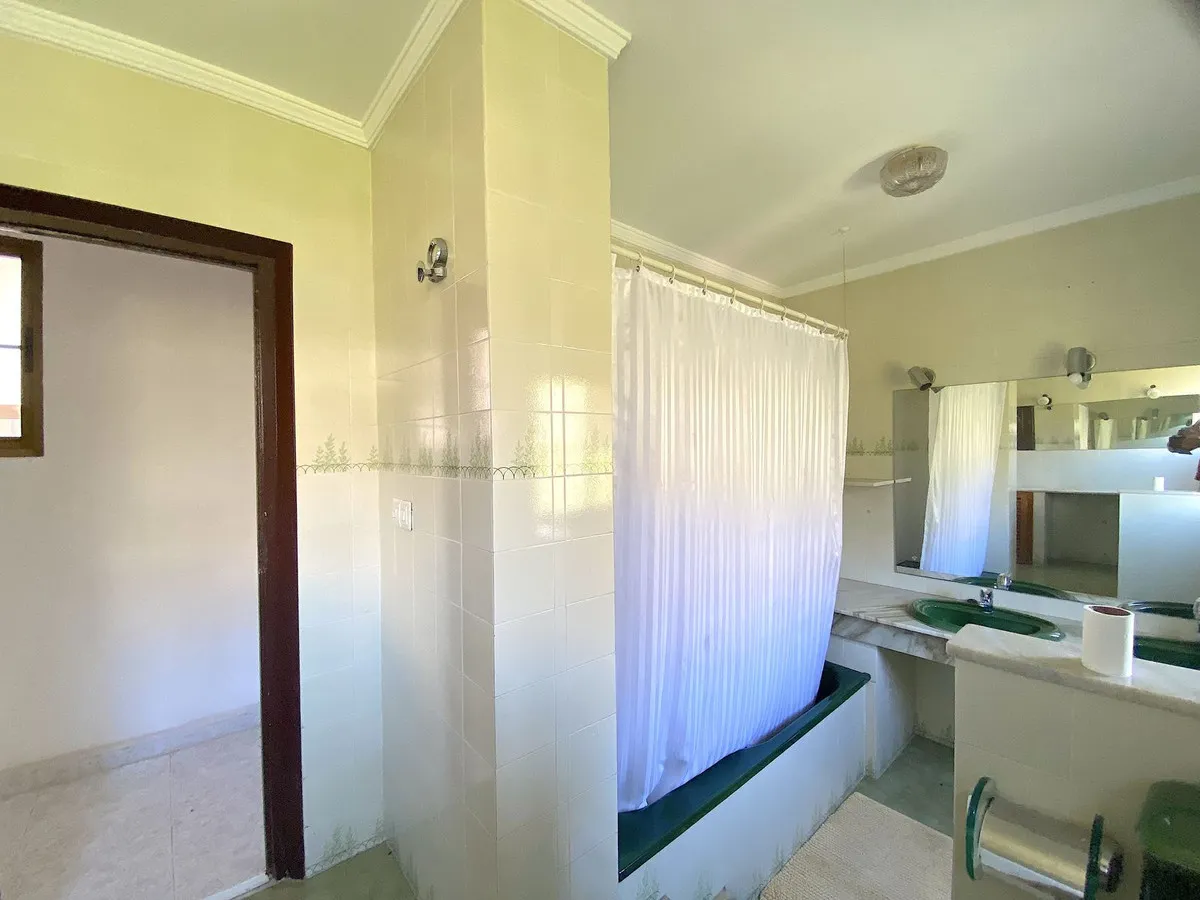 1349f96d-f4f5-49b9-8dca-91add2025647