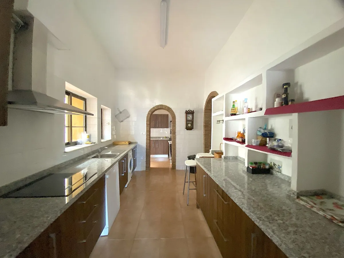 d79def6d-98d9-4b0e-b4b4-7d8ebdfef0cd