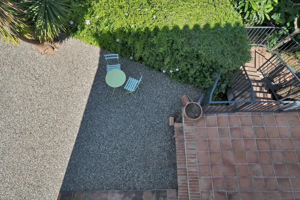 084bcd42-bdbd-4030-9518-95fcdf4a19b4