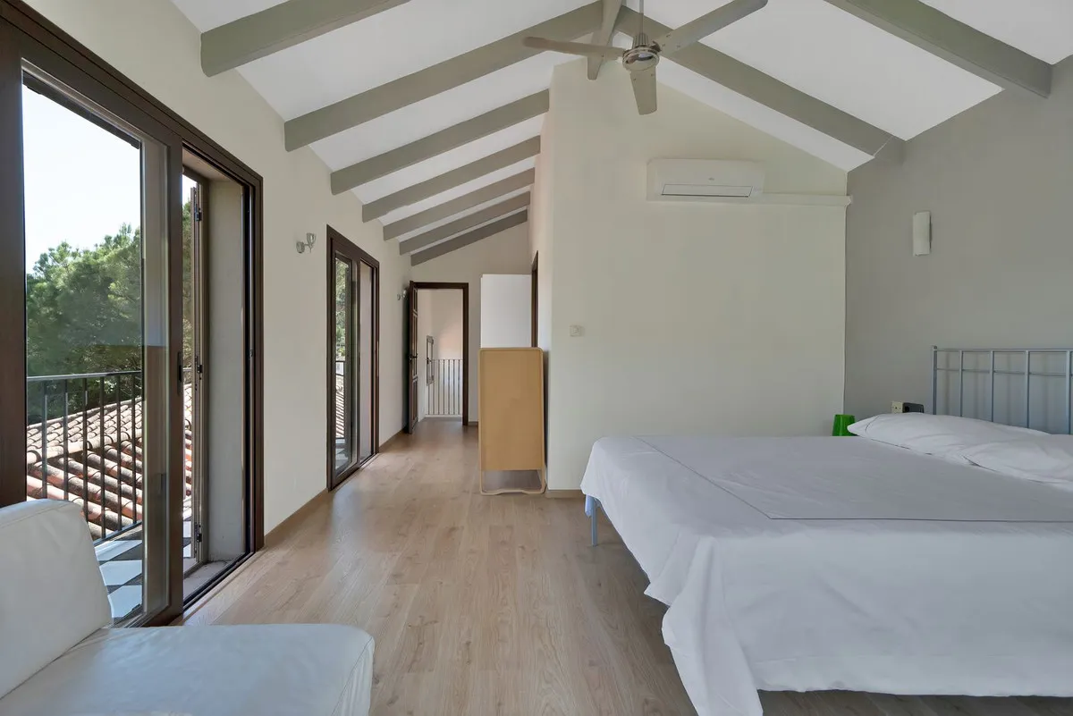 1f319b42-3b78-4830-9faf-1d87bb3151ba