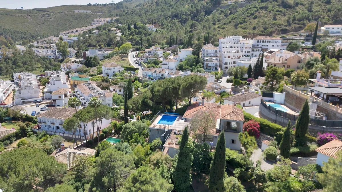 b803061a-0818-4e66-9086-a61b36e84295