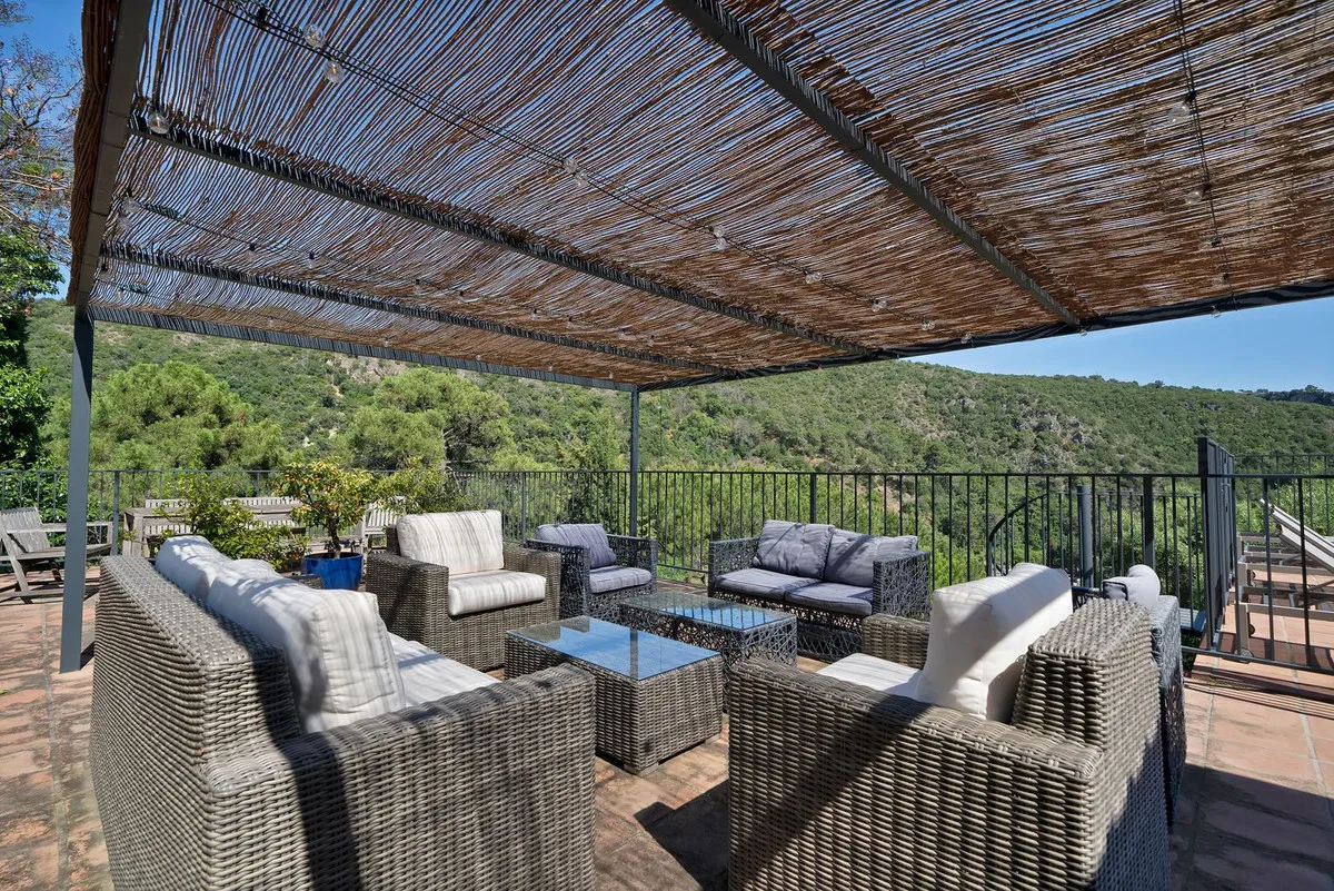 cc86d584-bb53-4bb5-bcc3-60ac3132cf1e