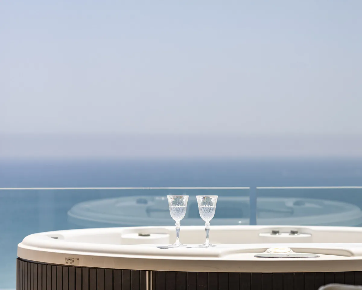 cae12e5f-828f-45da-81b8-9092b778b815