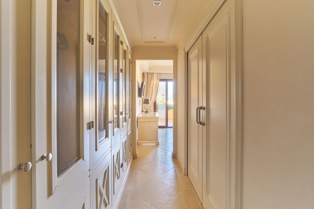 16bcc3a1-64ea-4200-83d9-9ff3a22b3756