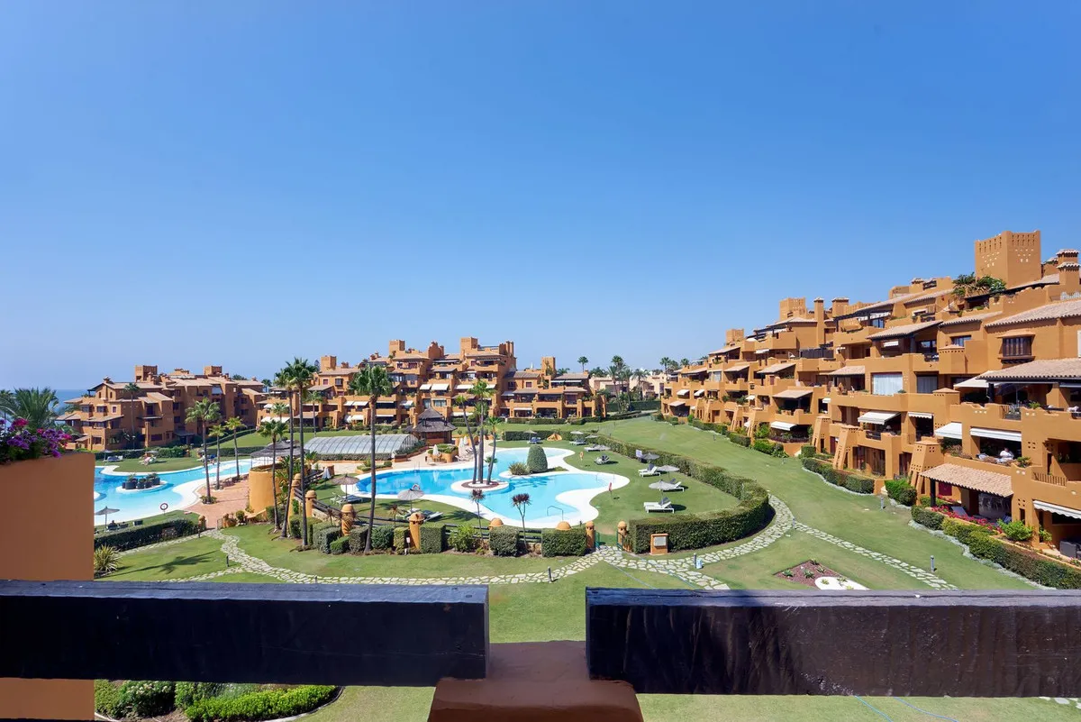 8648d7d8-41a8-43aa-beeb-cdb42d54b9f3