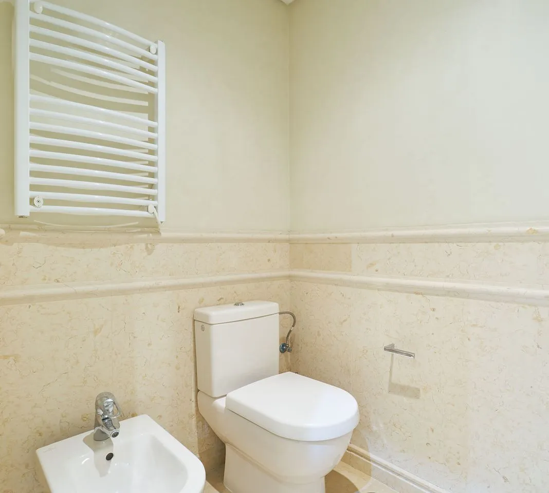 b7b77c8e-f1b5-4d40-a218-c9bda44e876d