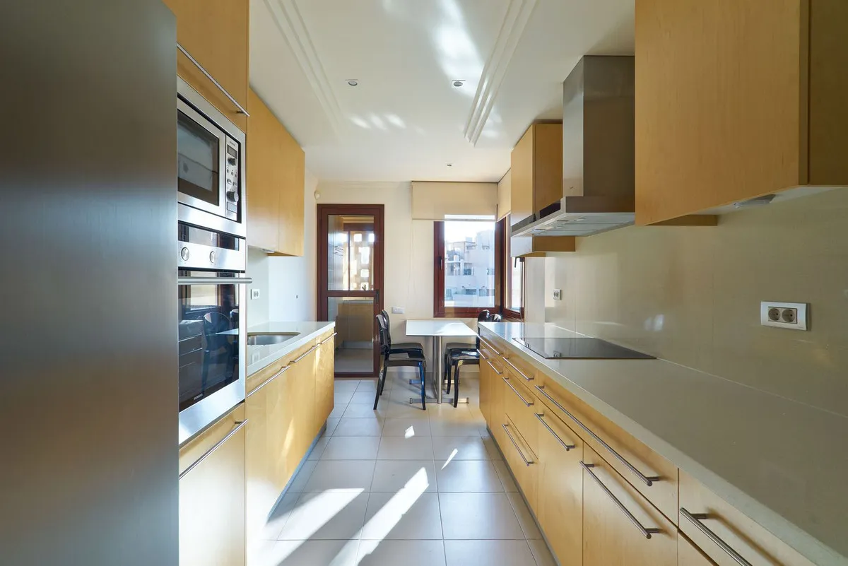 dc8f2135-0e7d-4106-b8c0-176fbdffee24