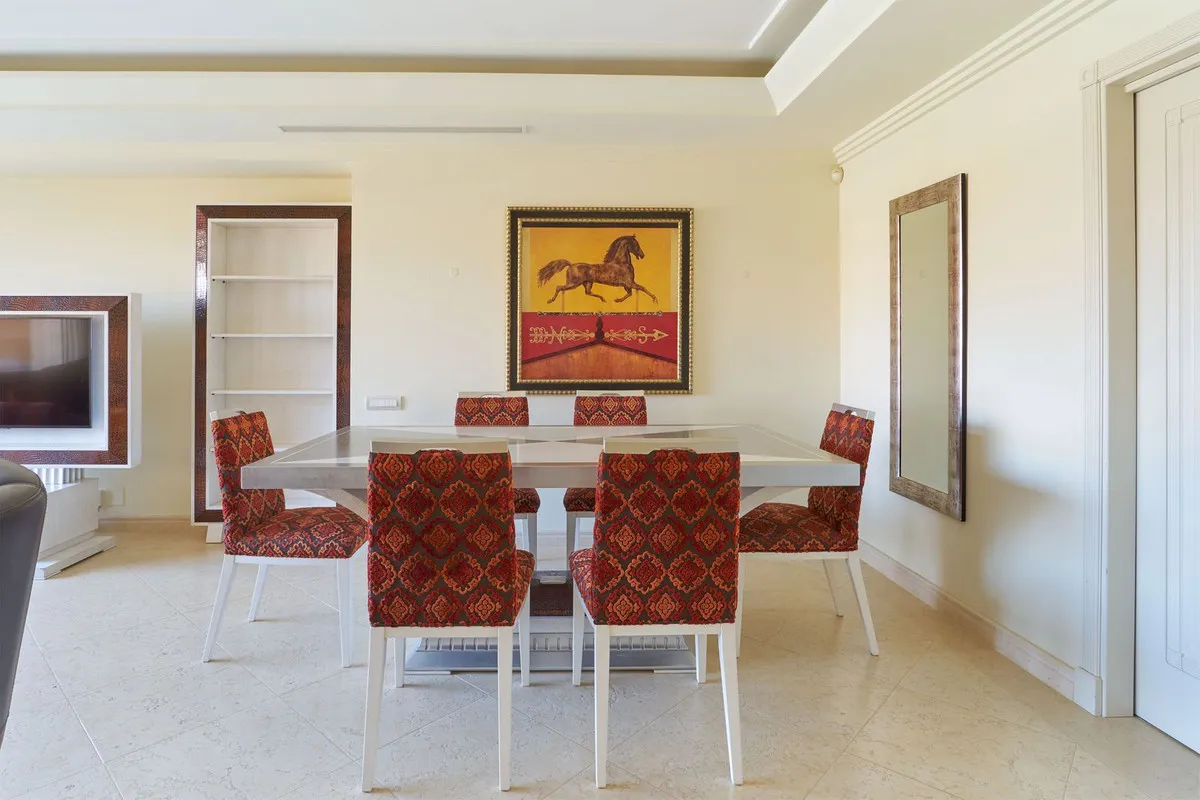 e1e6fa91-55ba-48b2-bc7d-4f9ffd0abf43