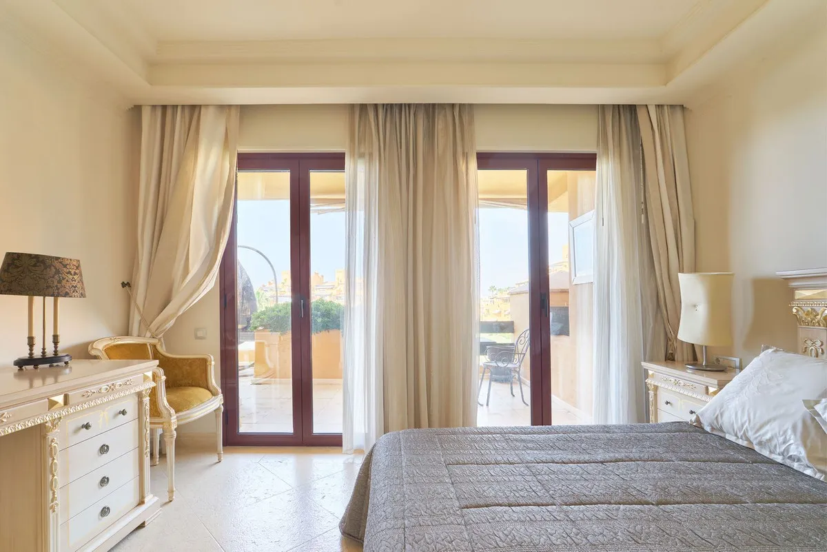 fbd78b80-2613-4170-9b4a-50b2343fdc0b