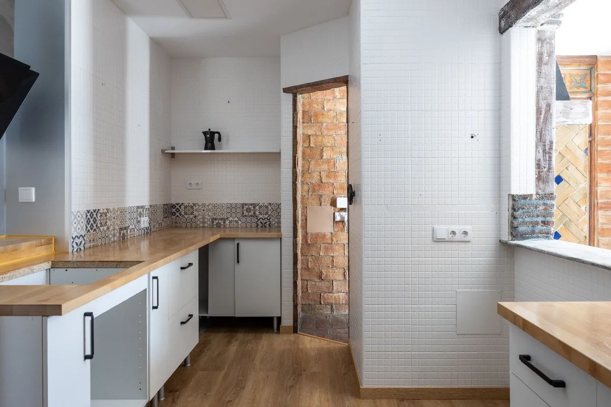 85943272-5a97-4728-80e9-9c30aa53806b