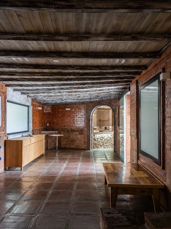 c9bda345-c377-43fd-a6fa-7743de09f915