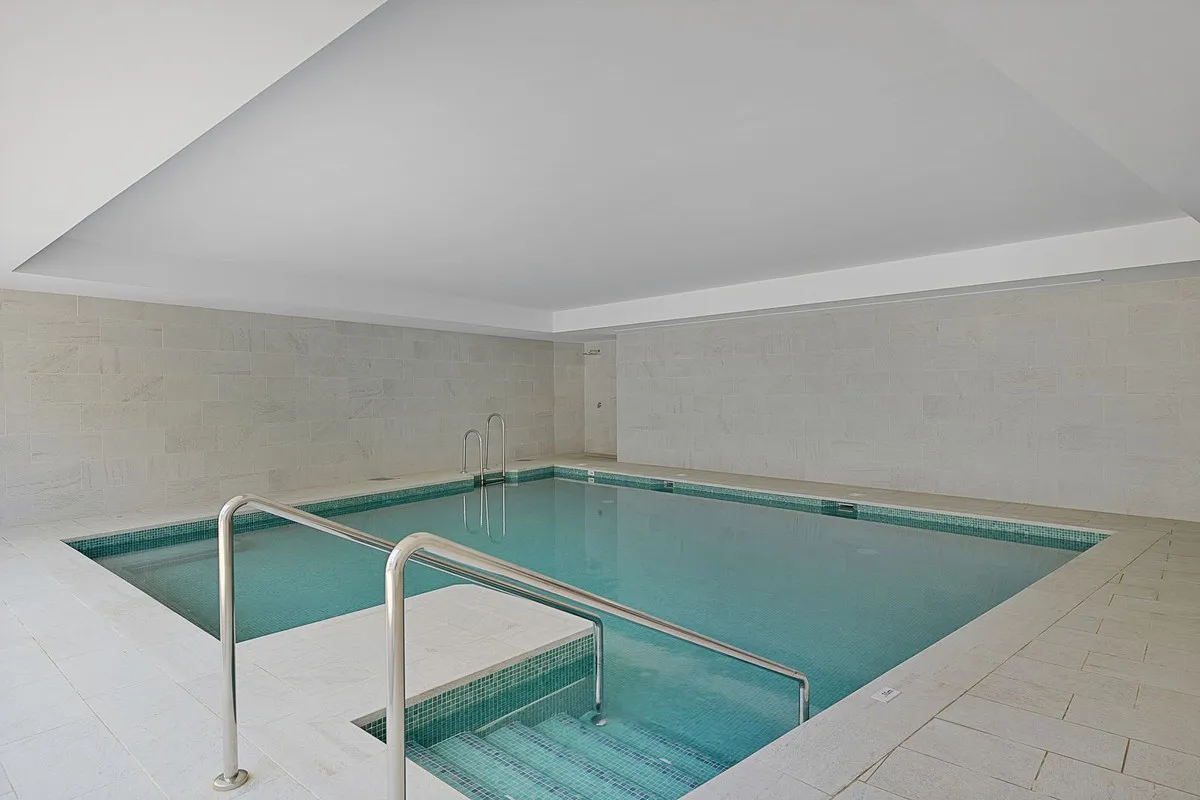 c6b39ec9-bd25-4ff9-8be2-1fef425f2aaf