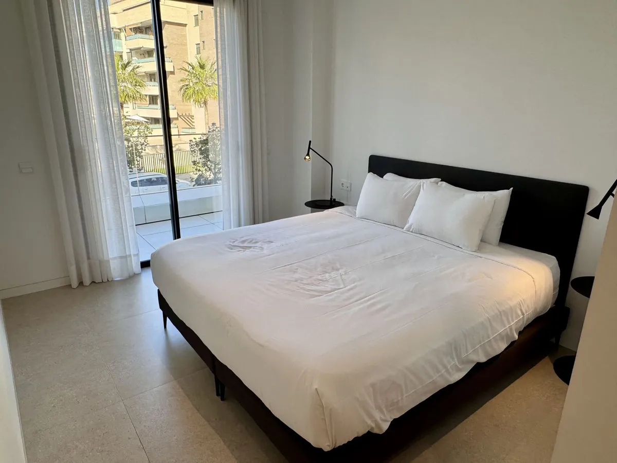 d8f498ce-59b2-4eac-9095-17aaf9f77a14