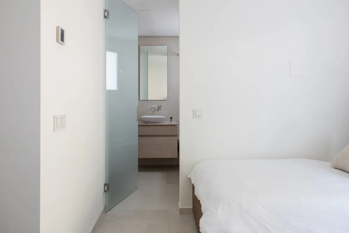 41239bcf-14f1-462d-a6af-36ef0573d5e4