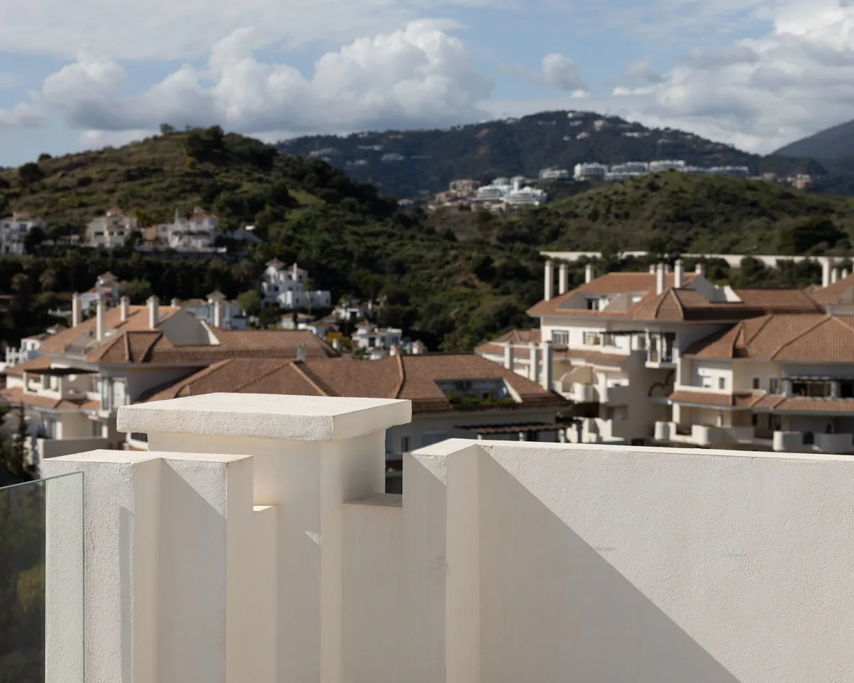 a2916926-3e64-4aae-ac26-6d7f4831e0b2