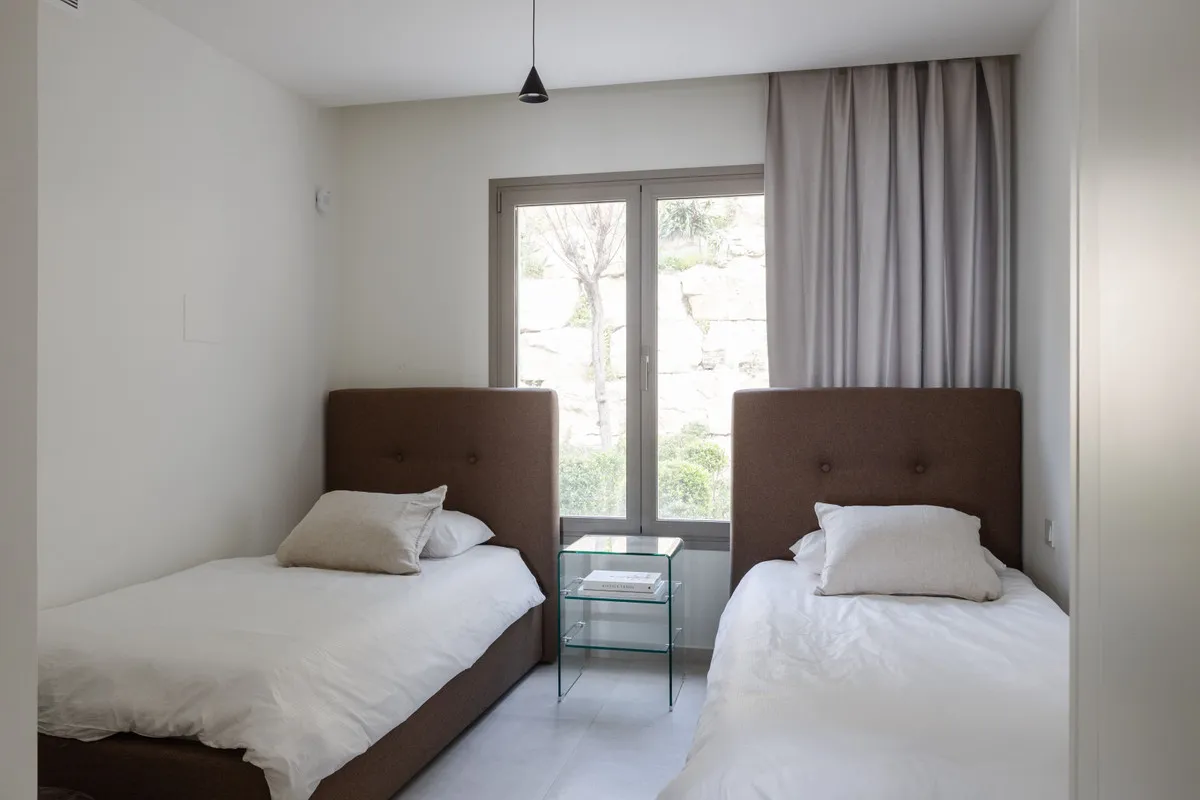 c9ae0720-e363-4648-b5ec-6e36f7ab69a7