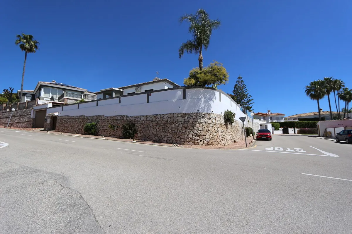 0652ca52-054a-4e04-8d07-8f36b28461d0