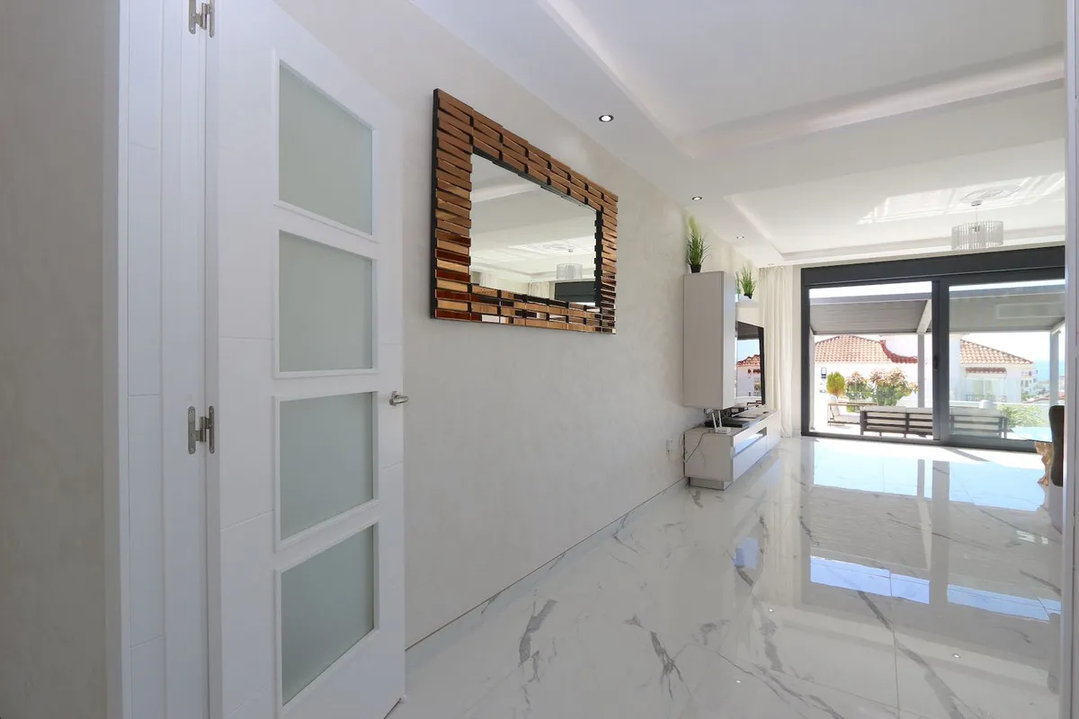 3afd56fc-fd02-4362-a1b8-41141f7cee87