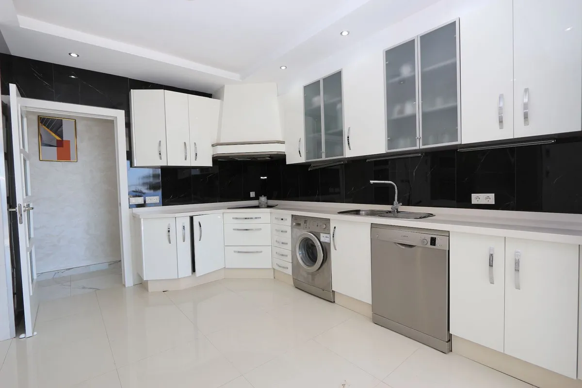 d4ffdb47-b43a-4c57-958b-03236c8fdc06