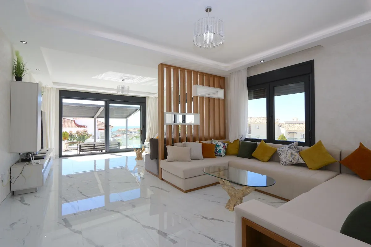 f28b89e7-364e-4a3e-ad92-c052aaeb0677