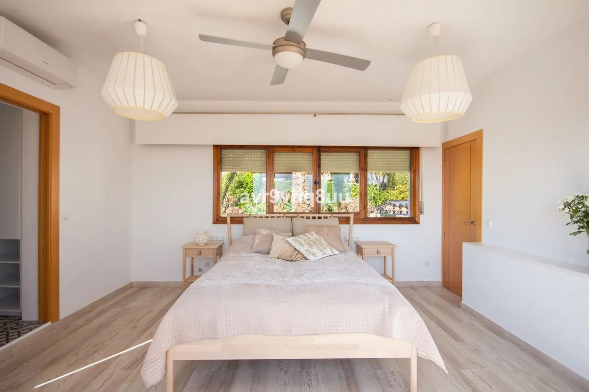 18e6e557-ec6e-471c-a740-ec2dccd06393