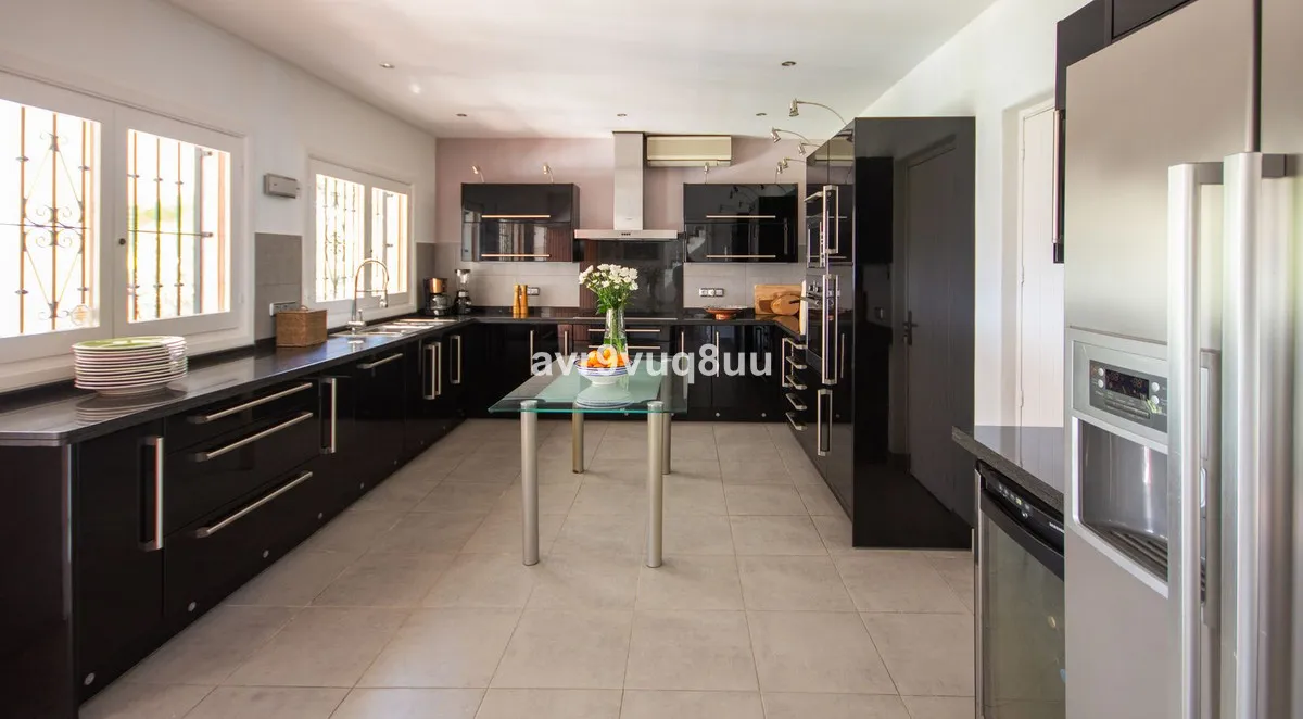 2b68f958-98d0-460d-b05d-92d730cb3dfe