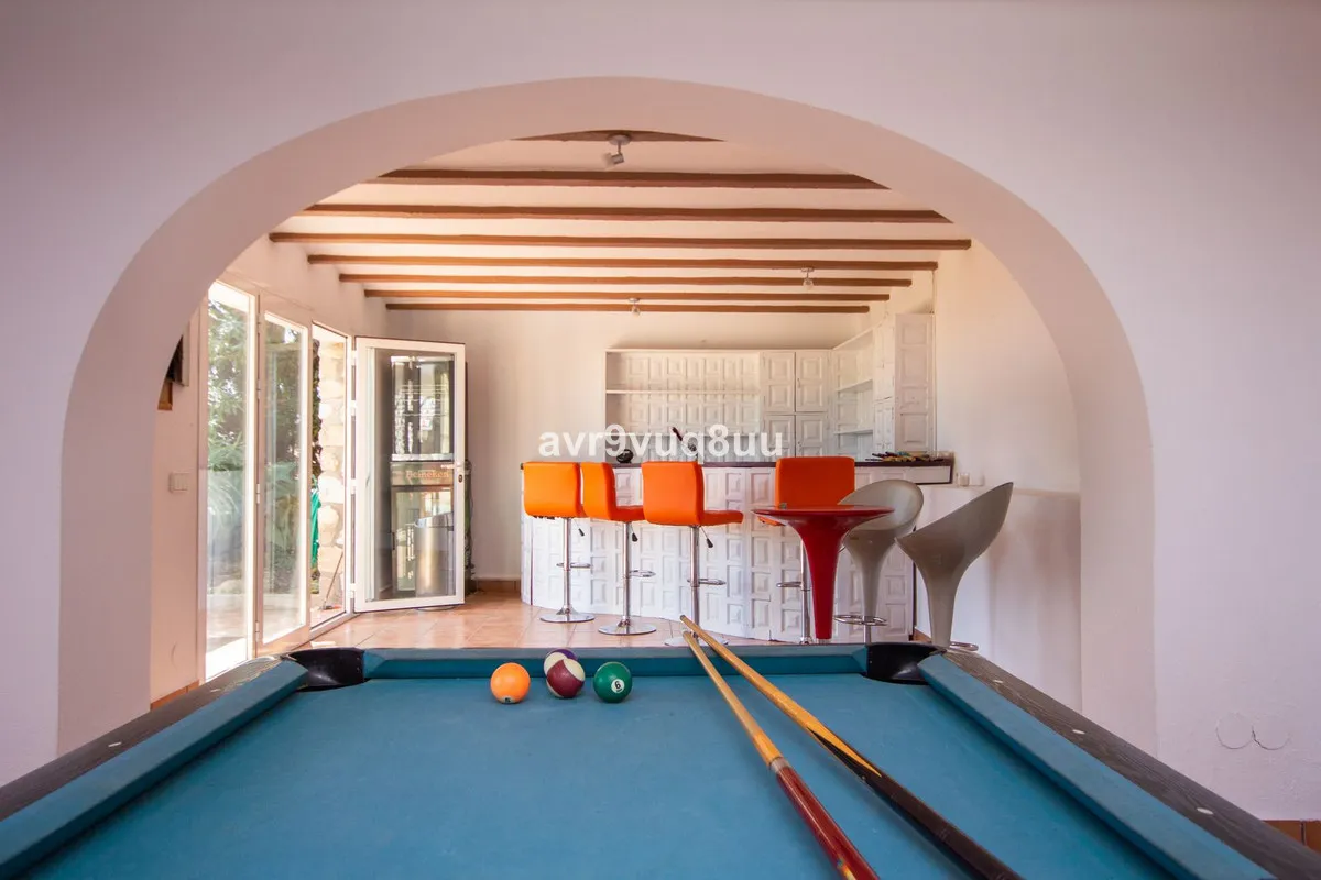 ca83a741-2fae-4928-b42a-a40f0b2462c1