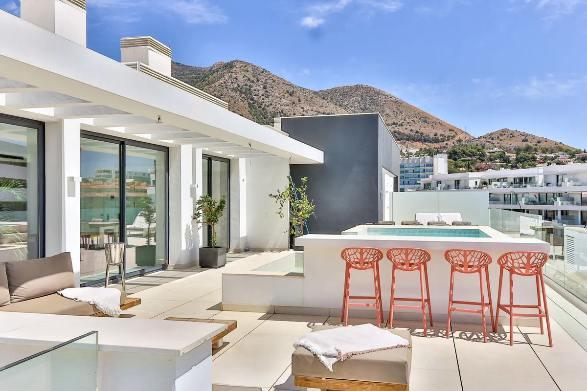 3c8c4615-abba-4728-8d7f-3c7225738ec4