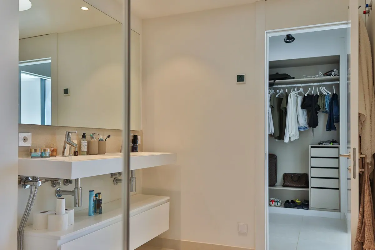 98d55973-eff2-4fc7-bae7-fa1105b5795d