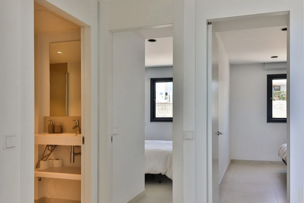 a60c2aa7-b233-42c1-8ebf-ddf24160685d