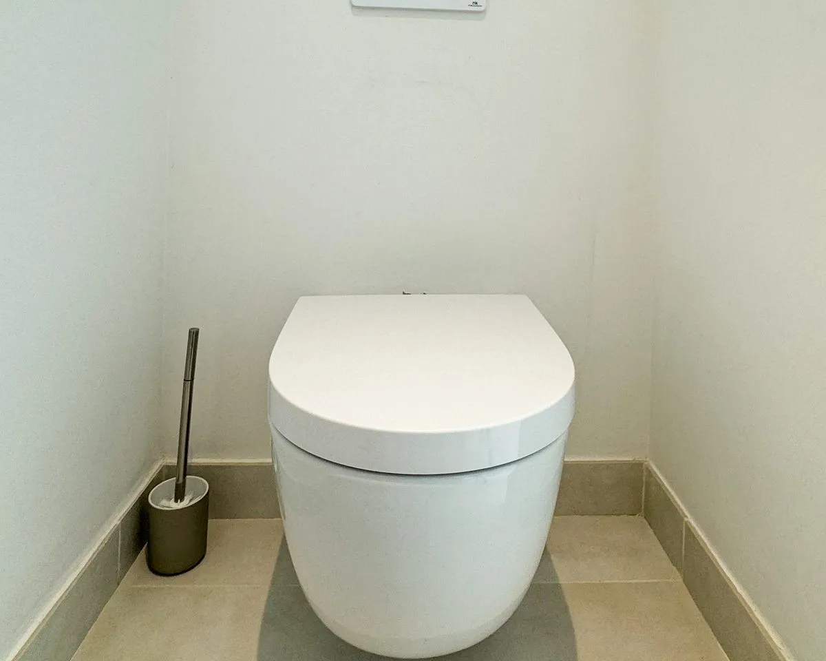 ceb97c9e-2415-48ea-b586-13c2de3e8e45